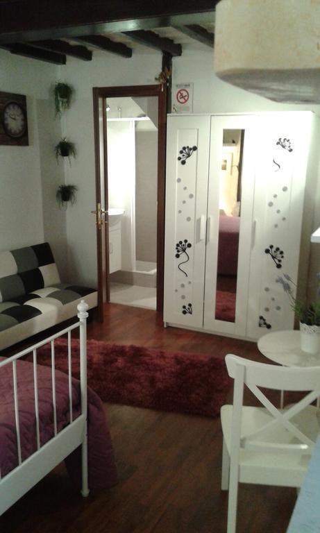 ホテル Vesta Domus ローマ 部屋 写真