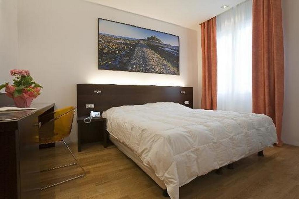 ホテル Vesta Domus ローマ 部屋 写真